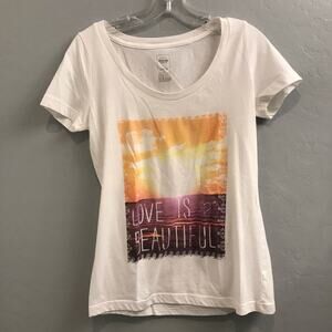 Mossimo Classic Graphic T shirt Love is Beautiful